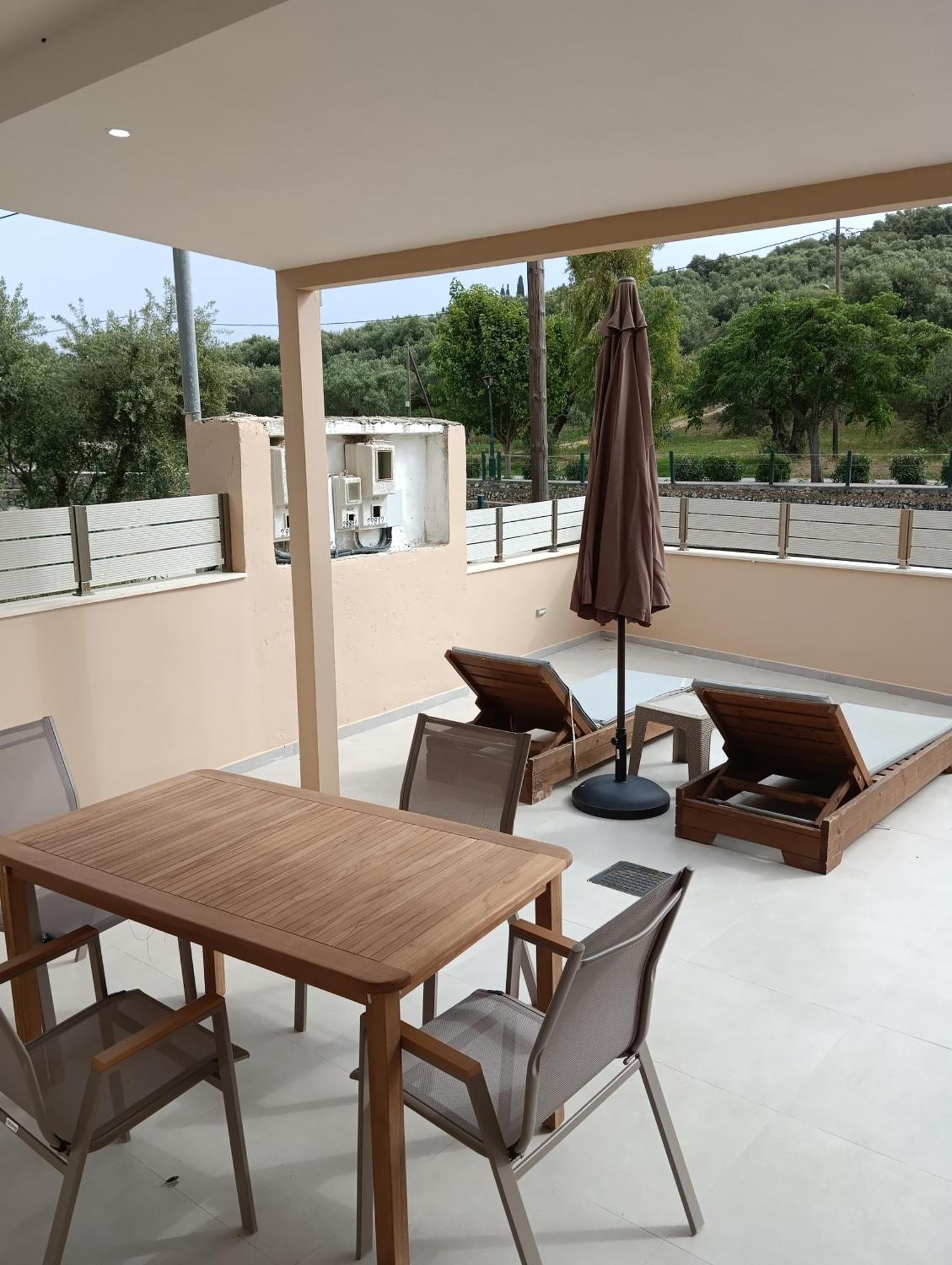 Villa Pouliezos Apartments Alykanas  Exterior foto